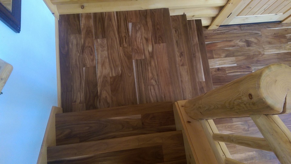 Hand Scraped Hickory Engineered Plank Hardwood Flooring